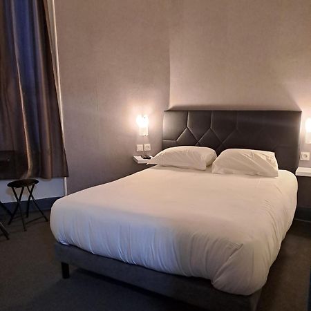 Hotel Le Celtic Montlucon Bagian luar foto